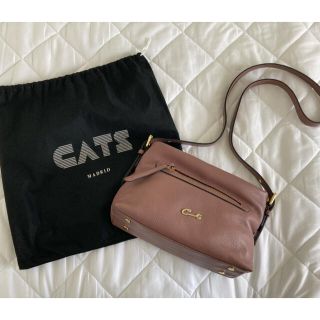 カスピエル社　CATS  革ショルダーバッグ(ショルダーバッグ)