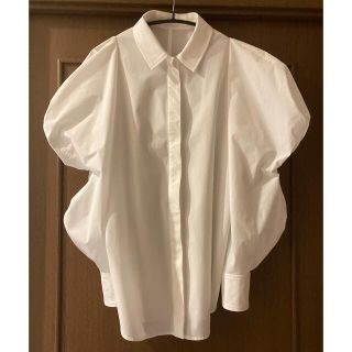新品‼️シーニュ パフパワショルブラウス | www.jarussi.com.br