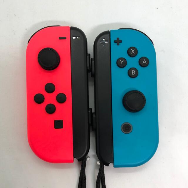 Nintendo Switch(ニンテンドースイッチ)のJoy-Con（ネオンレッド / ネオンブルー） エンタメ/ホビーのゲームソフト/ゲーム機本体(その他)の商品写真