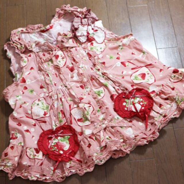 GW最終セール　ピンクハウス♡メリーストロベリー♡キャミソール&スカート