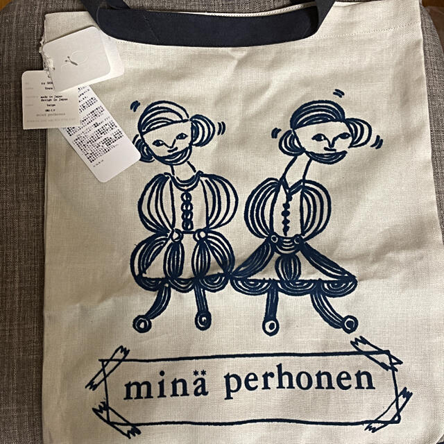 mina perhonen(ミナペルホネン)のお値下げ【タグつき新品】ミナペルホネン　uraraバッグ レディースのバッグ(トートバッグ)の商品写真