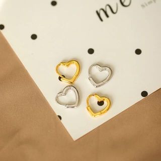 【大幅値下げ】ミニハートピアス　シルバー(ピアス)