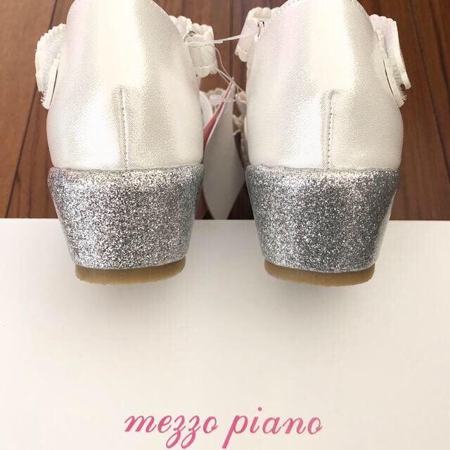 mezzo piano(メゾピアノ)のメゾピアノ 新品サンダル 19 キッズ/ベビー/マタニティのキッズ靴/シューズ(15cm~)(サンダル)の商品写真