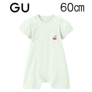 ジーユー(GU)の【新品未使用】GU BABY カバーオール (半袖・チェリー) 60(カバーオール)