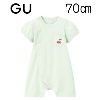 ジーユー(GU)の【新品未使用】GU BABY カバーオール (半袖・チェリー) 70(カバーオール)