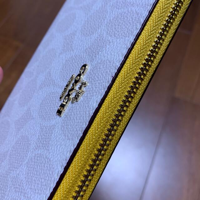 COACH(コーチ)のショプバ・箱付き814 長財布　ホワイト×イエロー メンズのファッション小物(長財布)の商品写真