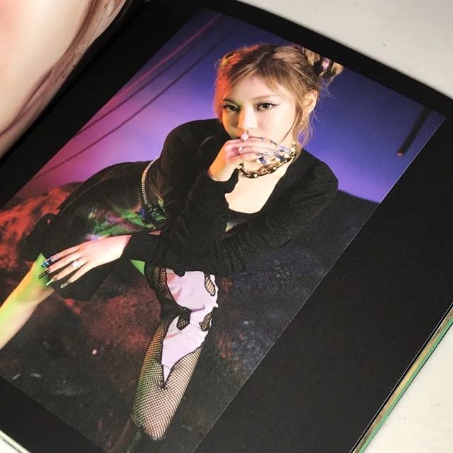 aespa 直筆サイン「SAVAGE」P.O.S ver.CDの通販 by てでぃ aespa 直筆サイン「SAVAGE」P.O.S ver.CDの通販 by てでぃ