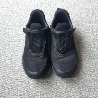 アディダス(adidas)のadidasスニーカー(19㎝)(スニーカー)