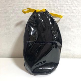 ザラ(ZARA)の完売品　nananana trash box バケツバッグ　エナメル　巾着バッグ(ハンドバッグ)