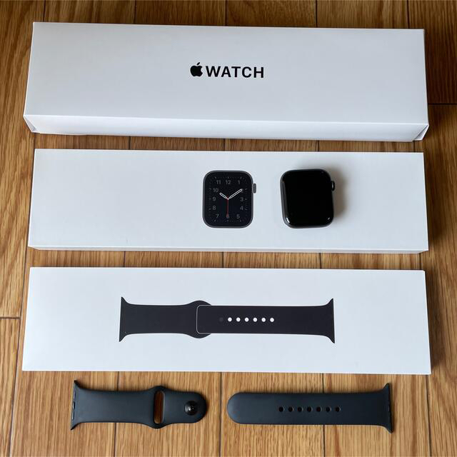 Apple Watch SE 44mm スペースグレイアルミニウムGPS 贈る結婚祝い www