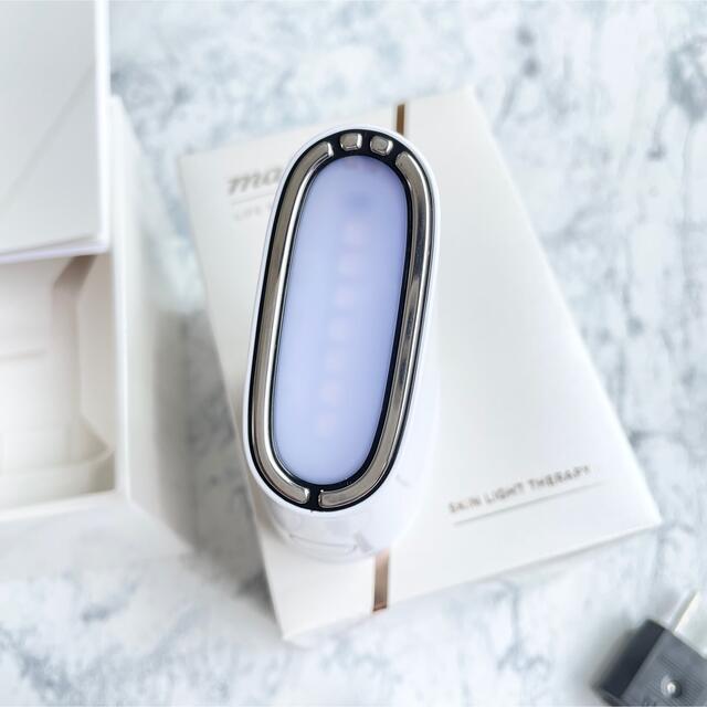 AMOREPACIFIC(アモーレパシフィック)のmakeon メイクオン スキンライトセラピー2 美顔器 匿名配送 スマホ/家電/カメラの美容/健康(フェイスケア/美顔器)の商品写真