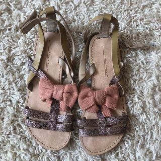 ザラキッズ(ZARA KIDS)のZARA キッズ　サンダル(サンダル)