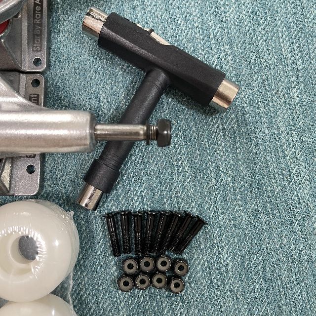 スケートボード　5.25HI中空軽量トラック　足回りセット　7.8～8.25 スケートボード 5.25HI中空軽量トラック 足回りセット 7.8～8.25