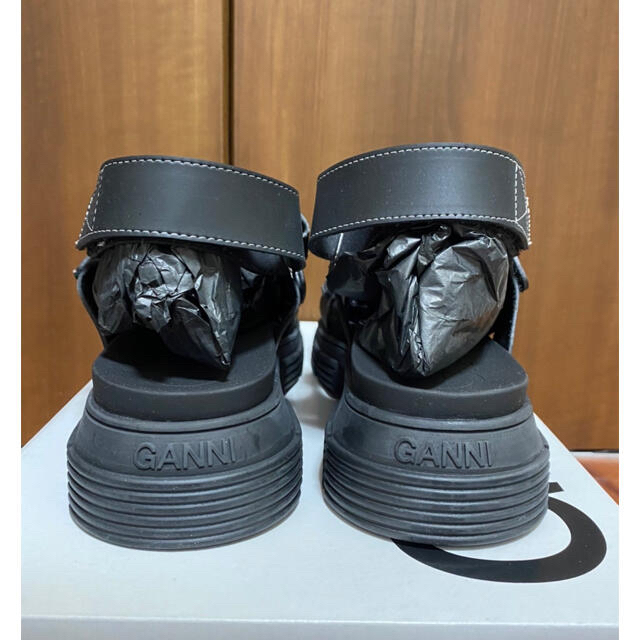 38 24cm ブラック GANNI ガニー ストラップ サンダル の通販 by