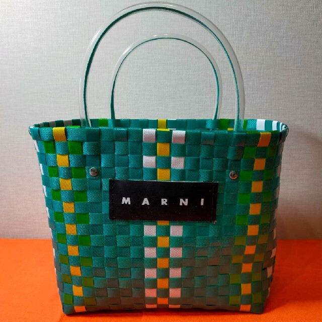 雑誌で紹介された カゴバック モス 【新品】 Marni ストライプバッグ