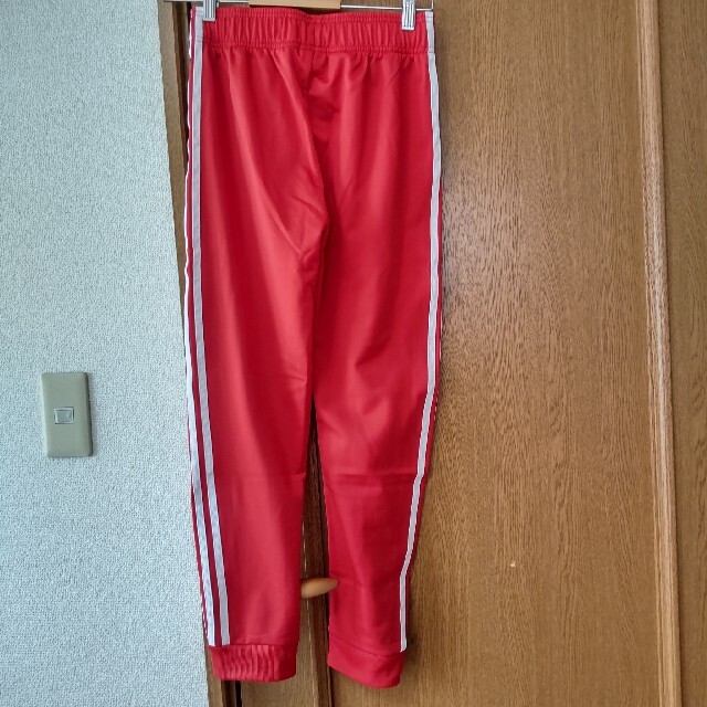 adidas(アディダス)のアディダス　adidas　ジャージ　パンツ キッズ/ベビー/マタニティのキッズ服男の子用(90cm~)(パンツ/スパッツ)の商品写真