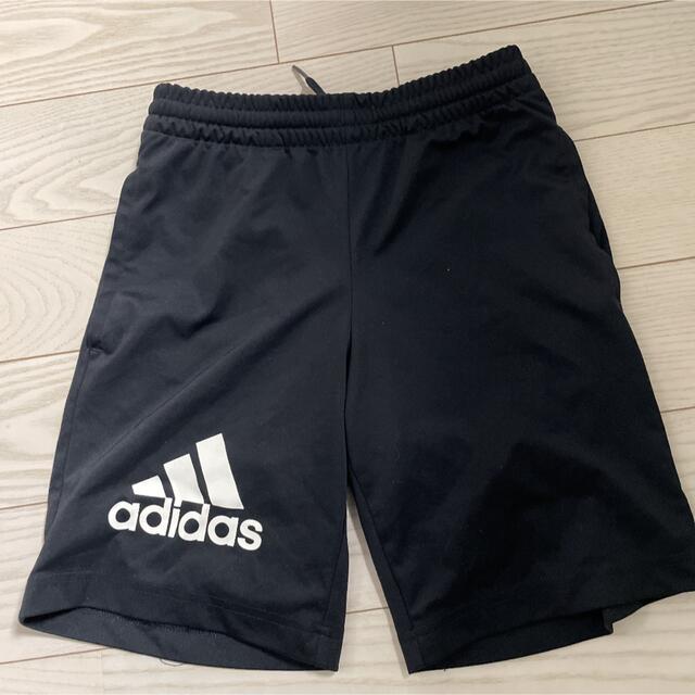 adidas(アディダス)のadidasハーフパンツ キッズ/ベビー/マタニティのキッズ服男の子用(90cm~)(パンツ/スパッツ)の商品写真