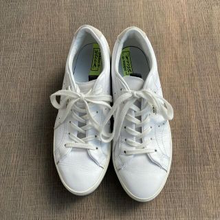 アディダス(adidas)のスニーカー(スニーカー)