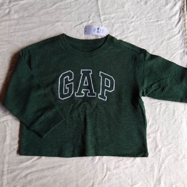 babyGAP(ベビーギャップ)のGAP ロンT 95 グリーン キッズ/ベビー/マタニティのキッズ服男の子用(90cm~)(Tシャツ/カットソー)の商品写真