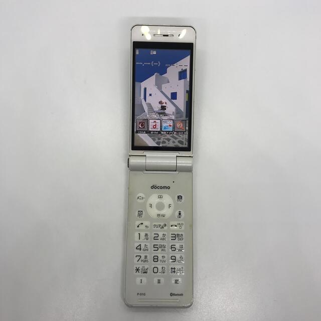 概ね美品 docomo P-01G Panasonic rd13c13tn スマホ/家電/カメラのスマートフォン/携帯電話(携帯電話本体)の商品写真