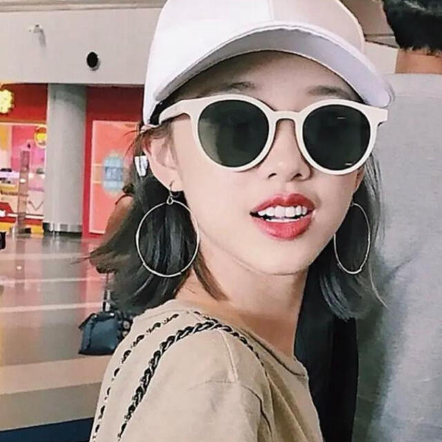 サングラス レディース ホワイト 韓国ファッション オルチャン インスタの通販 By Loving ラクマ サングラス レディース ホワイト 韓国ファッション オルチャン インスタの通販 By Loving ラクマ