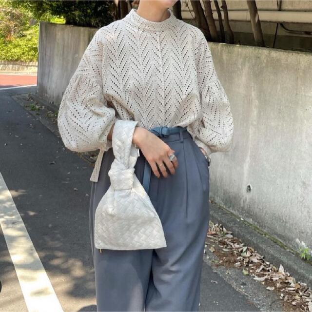 CLANE(クラネ)の【最終値下げ】新品未使用 CLANE /  CUT EMBROIDERY TOP レディースのトップス(シャツ/ブラウス(長袖/七分))の商品写真