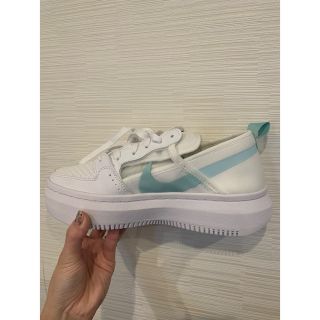 ナイキ(NIKE)のNIKEスニーカー　25 レディース(スニーカー)