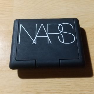 ナーズ(NARS)の『NARS』ブラッシュ4013N チークミニサイズ(チーク)