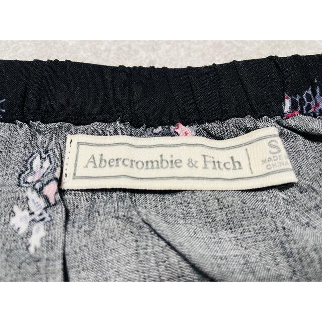 Abercrombie&Fitch(アバクロンビーアンドフィッチ)のアバクロ　Abercrombie&Fitch オフショルダー メンズのトップス(Tシャツ/カットソー(半袖/袖なし))の商品写真