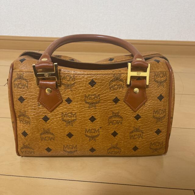 MCM(エムシーエム)のmcm レディースのバッグ(ハンドバッグ)の商品写真