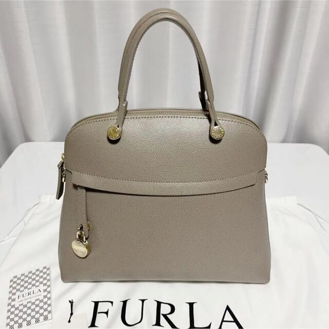 Furla(フルラ)の美品 フルラ サッビア パイパーM 2wayショルダーバッグ グレージュ レディースのバッグ(ハンドバッグ)の商品写真