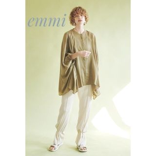 エミアトリエ(emmi atelier)の新品タグ付き♡【emmi atelier】VERY掲載　エミ　ドルマンブラウス(シャツ/ブラウス(長袖/七分))