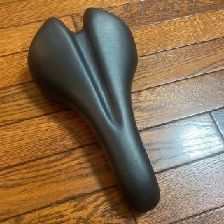 Giant - コンフォートサドル GIANTの通販 by そ2012's shop ... ジャアント giant content slr カーボンサドル 新品未使用品