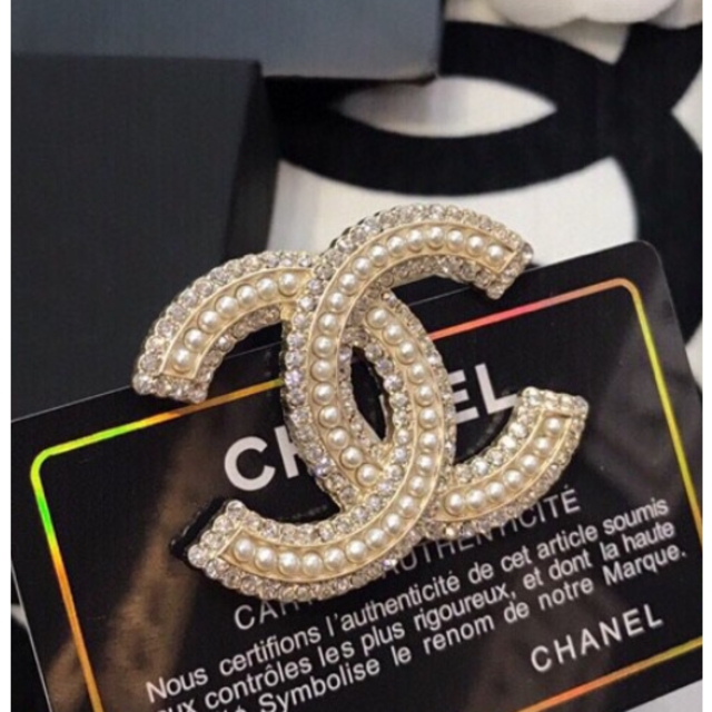 超美品 レディース CHANEL ブローチ