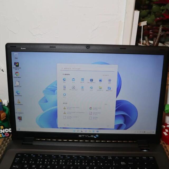 Win11高年式!大画面17インチ!SSD&メモリ8G/無線/HDMI/カメラ