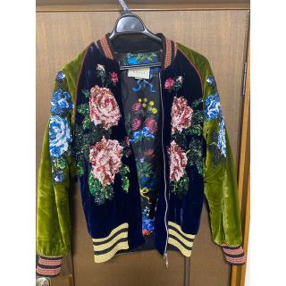 グッチ(Gucci)のgucci スパンコール　スカジャン　ジャケット　フローラル　ベロアジャケット(ブルゾン)