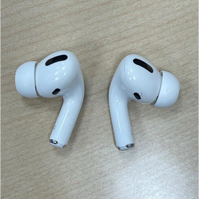 Apple(アップル)の13kさま AirPods Pro アップル純正品 ストアで動作チェック済み スマホ/家電/カメラのオーディオ機器(ヘッドフォン/イヤフォン)の商品写真