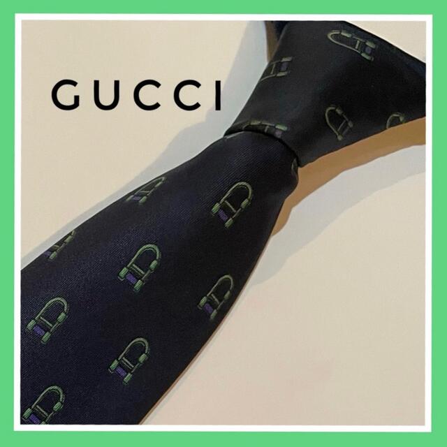 Gucci(グッチ)のGUCCI　グッチ ネクタイ ハイブランド　ネイビー　プリント柄 メンズのファッション小物(ネクタイ)の商品写真