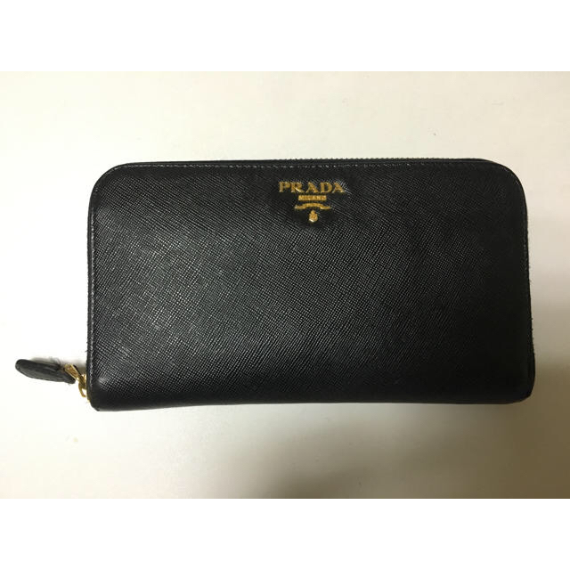 PRADA(プラダ)のPRADA 黒 長財布 レディースのファッション小物(財布)の商品写真