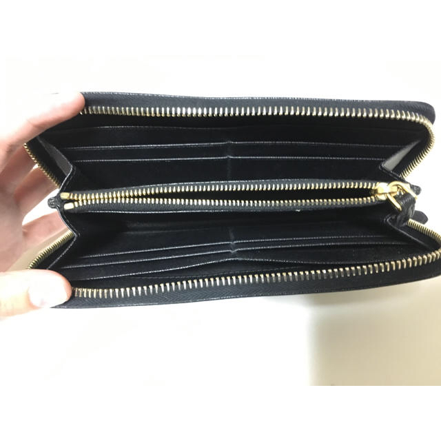 PRADA(プラダ)のPRADA 黒 長財布 レディースのファッション小物(財布)の商品写真