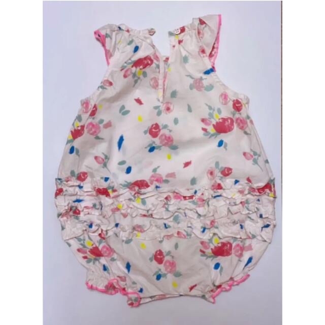 PETIT BATEAU(プチバトー)の美品 プチバトー♡ ピンクフラワーショートロンパース 18m キッズ/ベビー/マタニティのベビー服(~85cm)(ロンパース)の商品写真