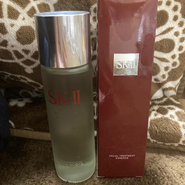 SK-II(エスケーツー)のミニボトル付きエスケーツー フェイシャルトリートメント エッセンス(230ml) コスメ/美容のスキンケア/基礎化粧品(化粧水/ローション)の商品写真