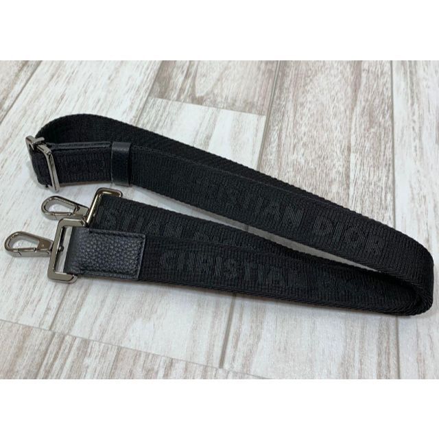 いになるの Christian ショルダーストラップポーチの通販 By ノブヨシ S Shop クリスチャン いになるの Christian ショルダーストラップポーチの通販 By ノブヨシ S Shop クリスチャン