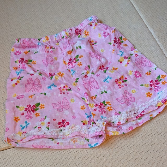 西松屋(ニシマツヤ)の女の子 130  甚平 美品 キッズ/ベビー/マタニティのキッズ服女の子用(90cm~)(甚平/浴衣)の商品写真