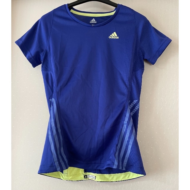 adidas(アディダス)の【新品•タグ付き】Adidas ランニングTシャツ スポーツ/アウトドアのランニング(ウェア)の商品写真