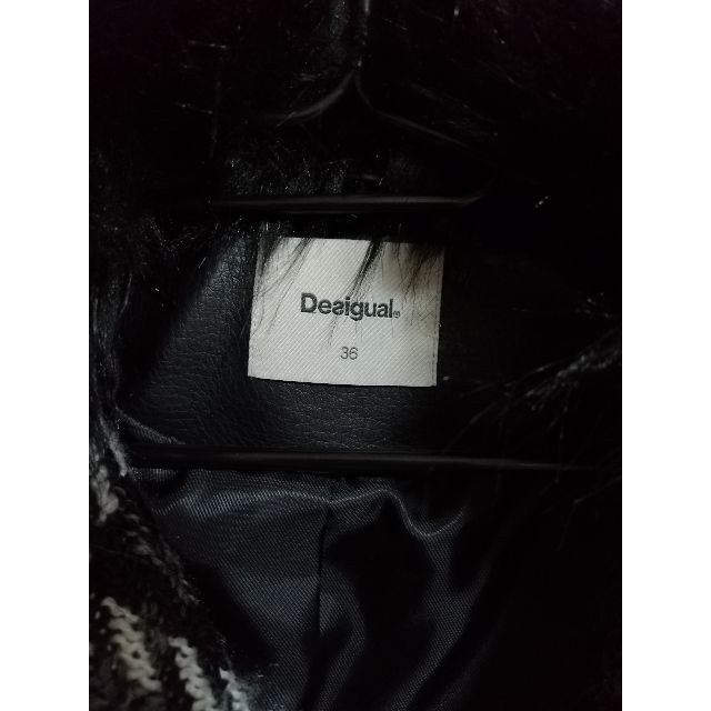 DESIGUAL(デシグアル)のDesigual レディース Sheila Coat 白黒 サイズ３６ レディースのジャケット/アウター(その他)の商品写真