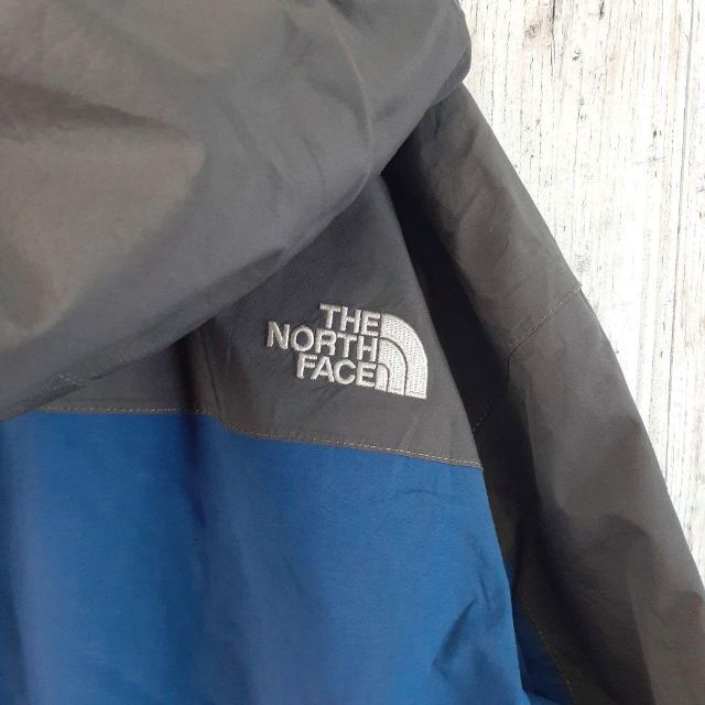 ノースフェイス マウンテンダウンジャケット 刺繍ロゴ ブルー NKH036