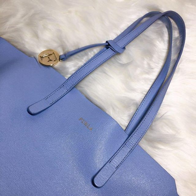 FURLA フルラ サリー トートバッグ Mサイズ レザー 肩掛け A4 すぐった ...
