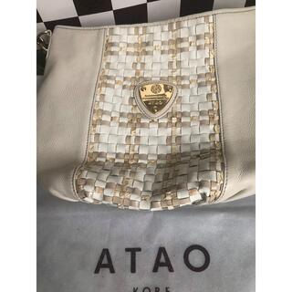 アタオ(ATAO)のアタオ　白のキャンディールークのバック(ハンドバッグ)