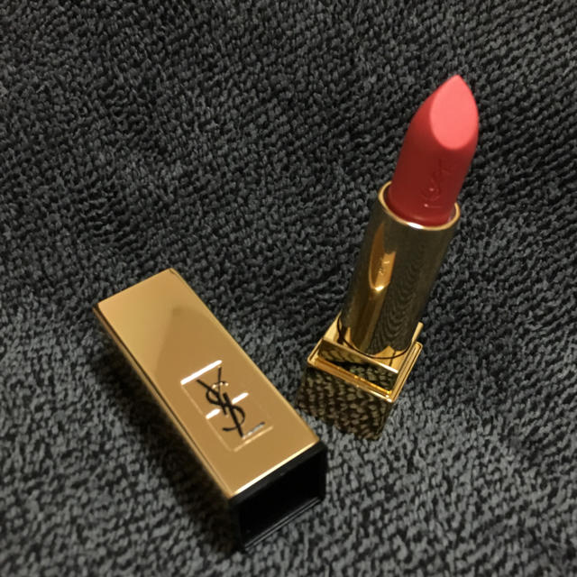 Yves Saint Laurent Beaute(イヴサンローランボーテ)のイヴサンローラン★口紅 コスメ/美容のベースメイク/化粧品(口紅)の商品写真